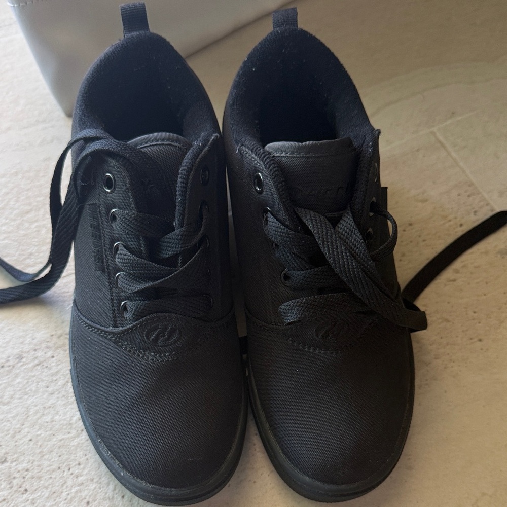 Heelys Black Lace-Up Shoes